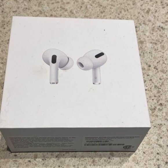 AirPods Pro with MagSafe Case (USB‑C) new - Picture 5 of 6